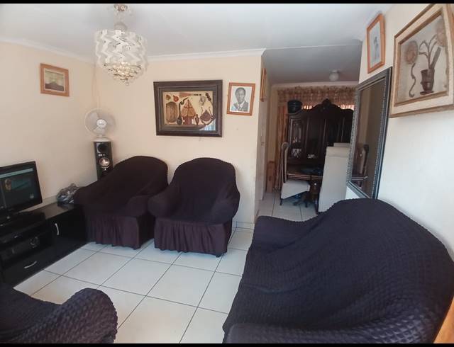 3 BEDROOM HOUSE FOR SALE IN TLHABANE WEST